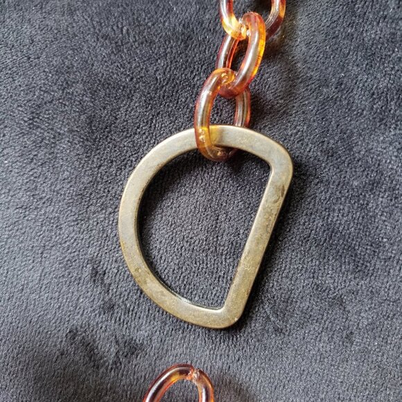 Women 3 Strand Gold Tone "D" Shape Acrylic Link Chain Necklace with Lobster - Picture 7 of 7